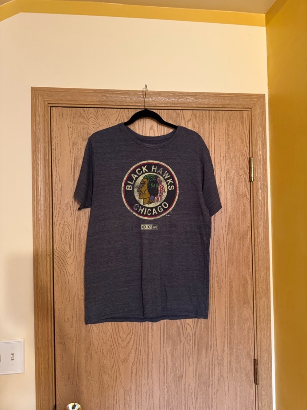 Men’s CCM Navy Chicago Blackhawks Logo Short Sleeve Tee